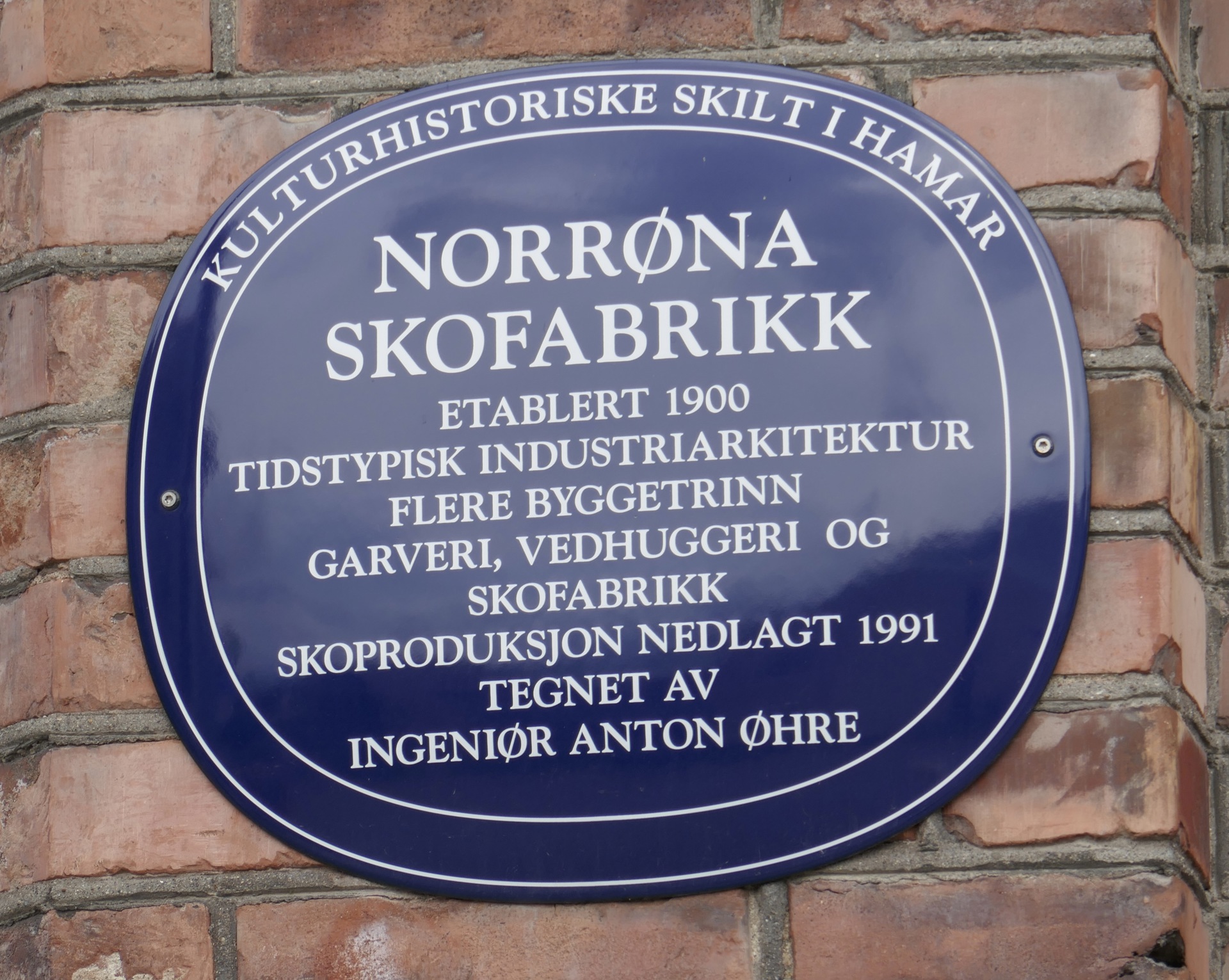 Blått skilt - Norrøna